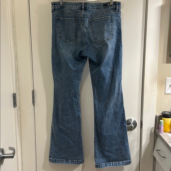 Kut from the Kloth Stella Flare Size 14 jeans - Picture 5 of 9